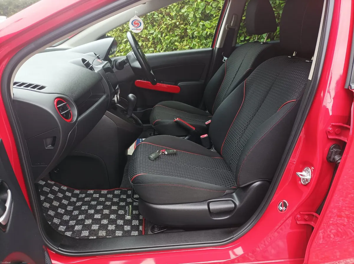 Mazda 2 Sport 1.3 Automatic, 2014 - Image 2