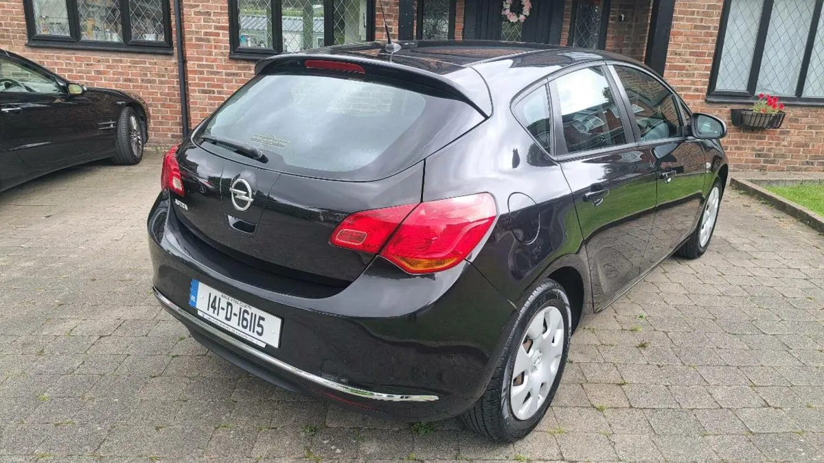 OPEL ASTRA 1.4 PETROL 5DR 2014 VERY CLEAN CAR - Image 4