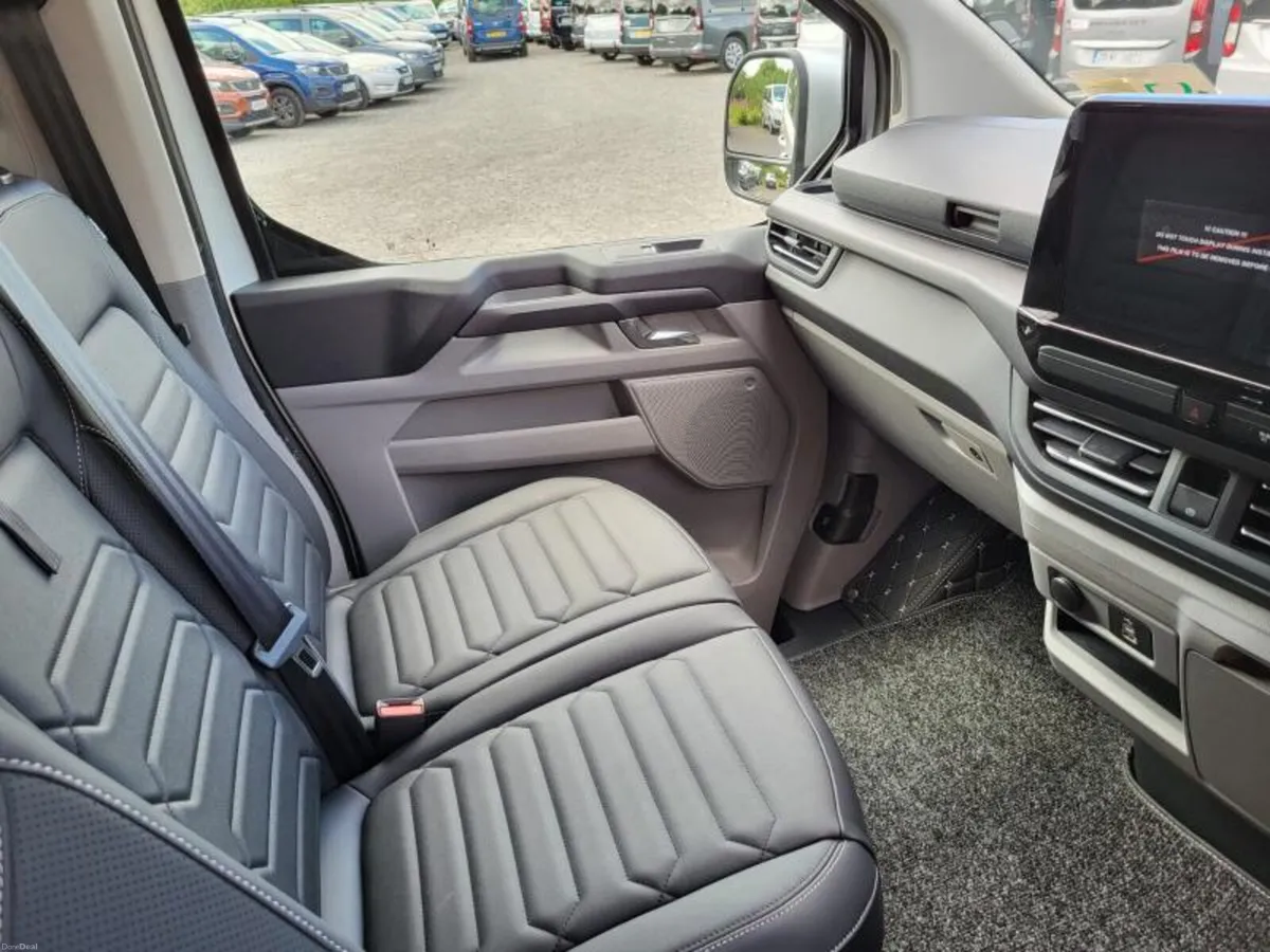 Wheelchair Accessible Ford Custom Taxi - Image 6
