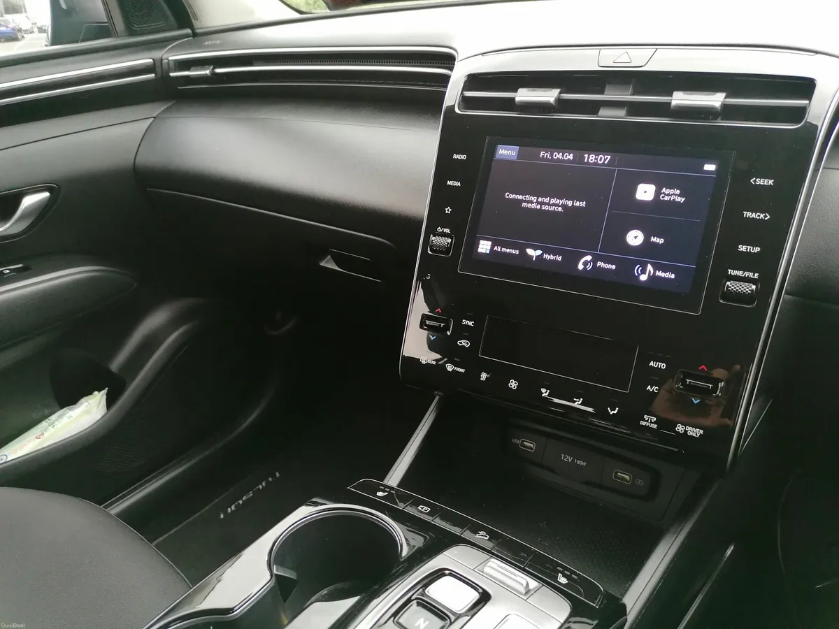 Hyundai Tucson Comfort Plus HEV-Hybrid-1 owner - Image 2