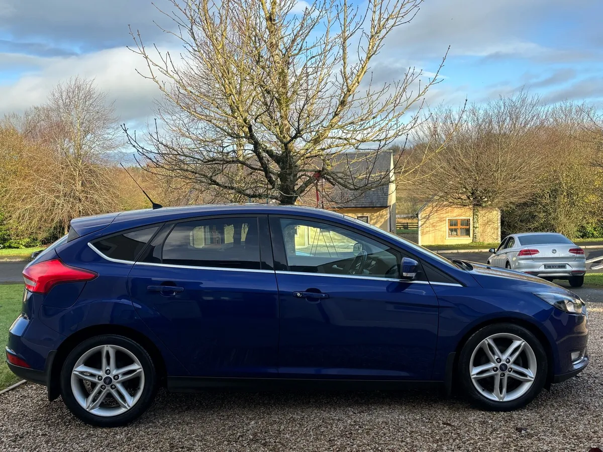2016 ford focus 1.0 Ecoboost Automatic - Image 2