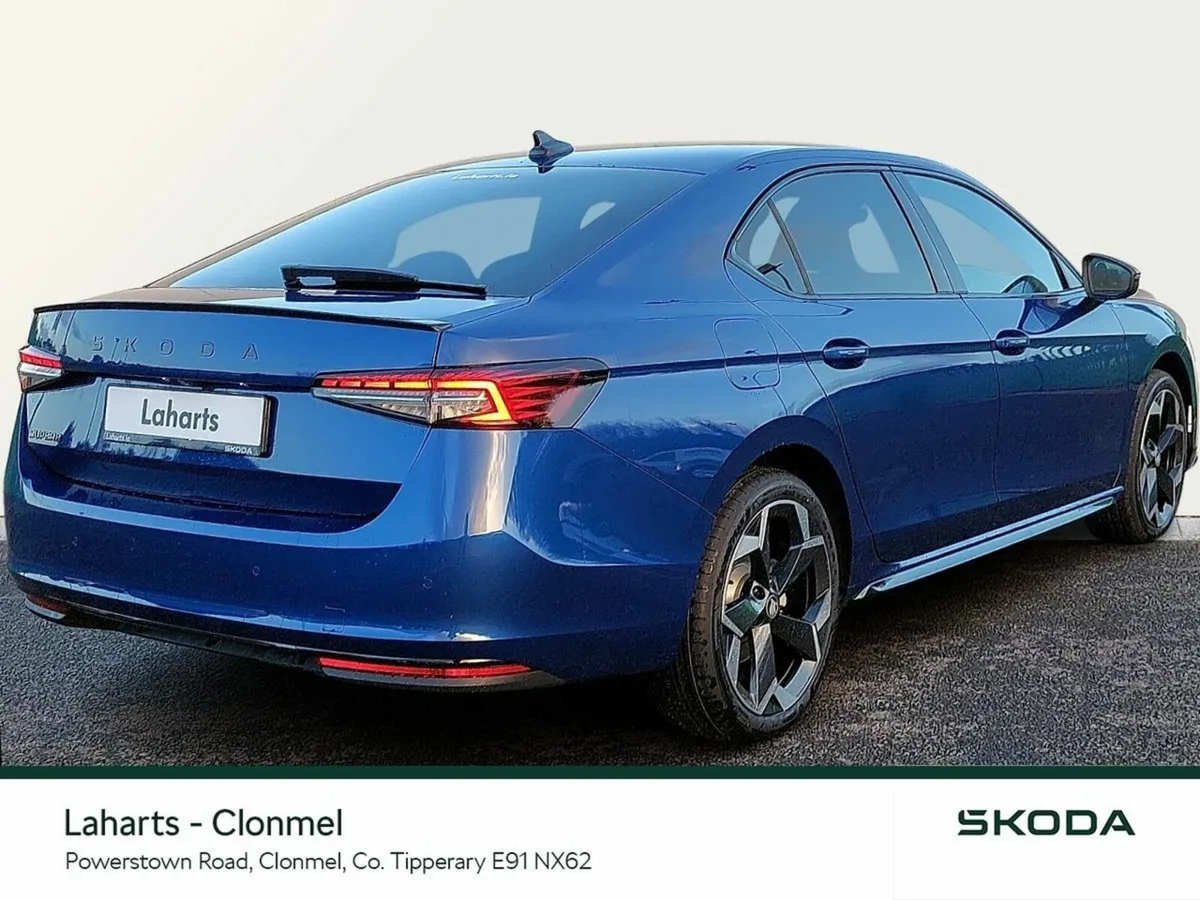 Skoda Superb SPORT 2.0TDI 150HP DSG*WINTER PACK* - Image 3