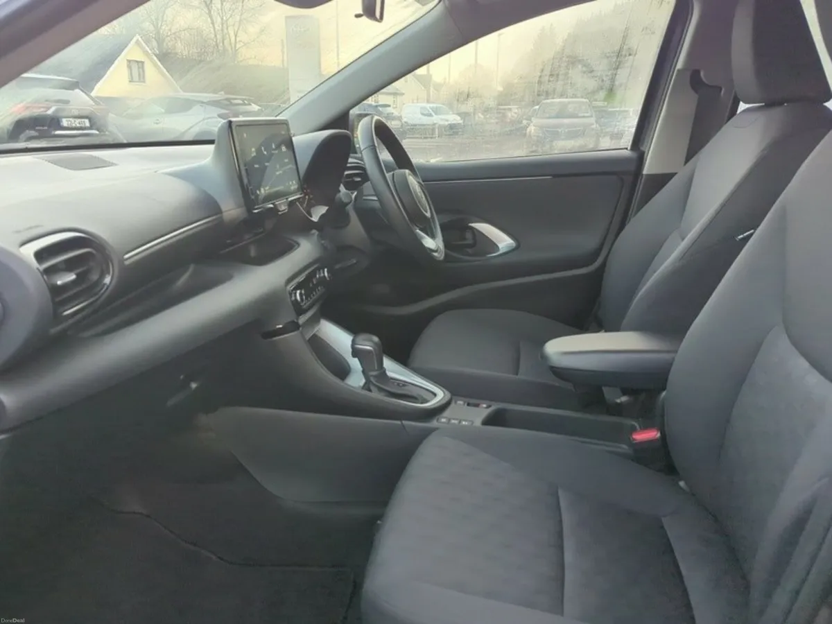 Toyota Yaris USED CAR SALE!! Yaris Hybrid 115 Luna - Image 6