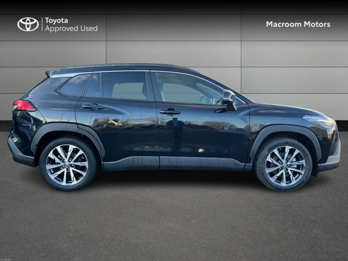 Toyota Corolla Cross FRESH SELECTION OF TRADE-INS - Image 3