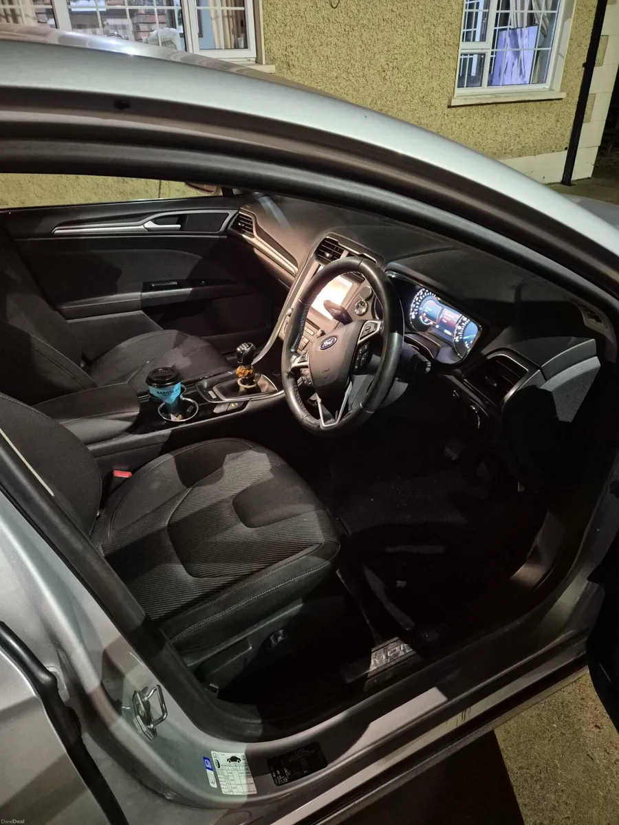 162 Ford Mondeo Titanium - 2.0 TDCI  150 BHP - Image 4