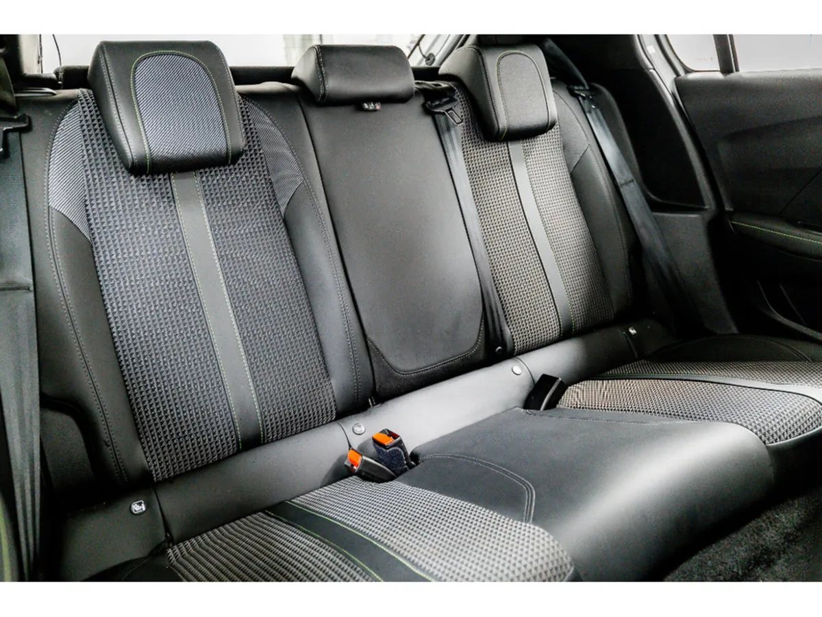 Peugeot 208 E-GT 50kWh Auto 136BHP - Image 4