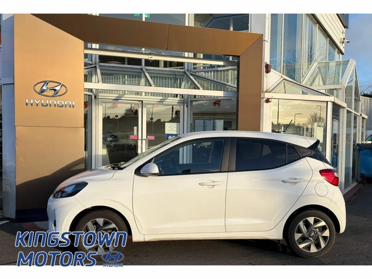 Hyundai i10 Deluxe Plus - Image 3