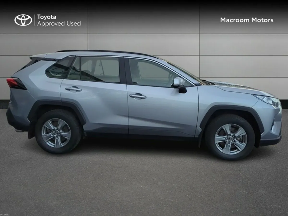 Toyota RAV4 FRESH SELECTION OF TRADE-INS RAV4 HYBR - Image 3