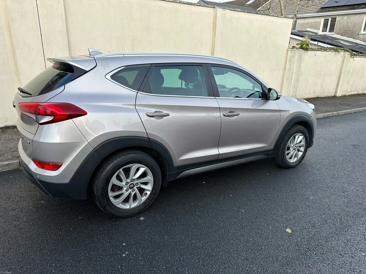Hyundai Tucson 162 Executive / High Spec - Image 2