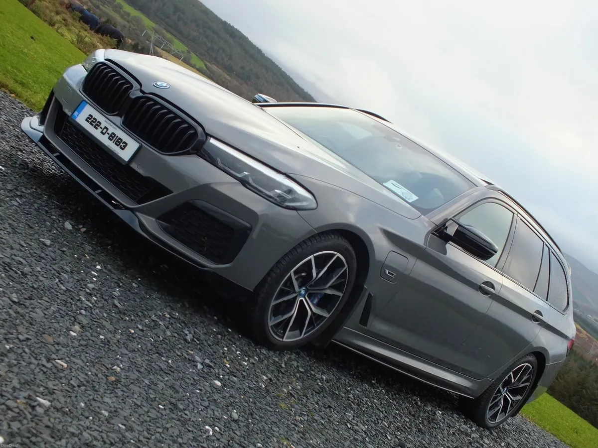 2022 BMW 530E M-Sport - Image 2