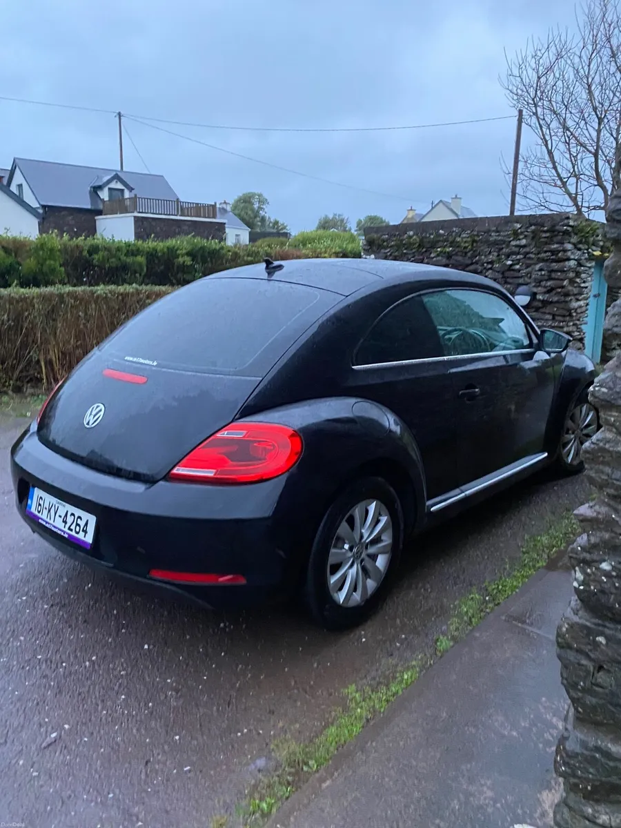 Volkswagen Beetle 2016 - Image 2