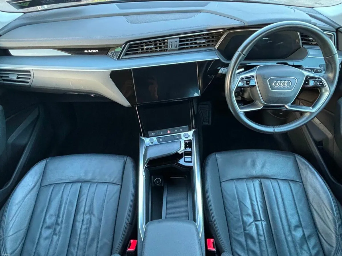 Audi e-tron 50 QUATTRO TECHNIK NEW 22" WHEELS - Image 2