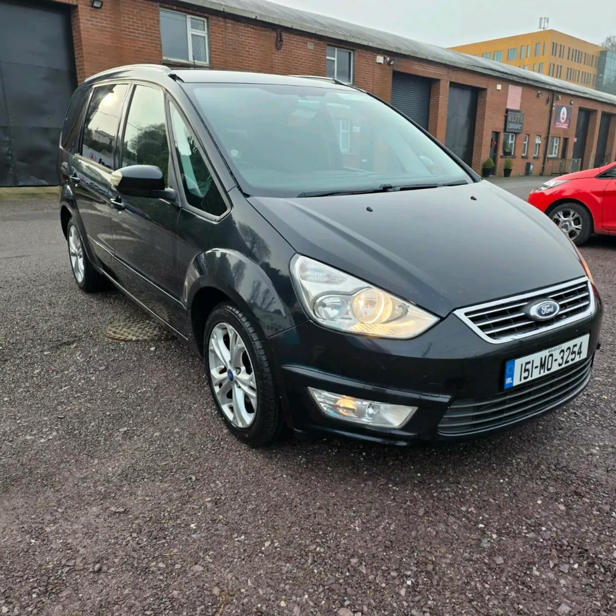 151 Ford Galaxy Automatic - Image 1