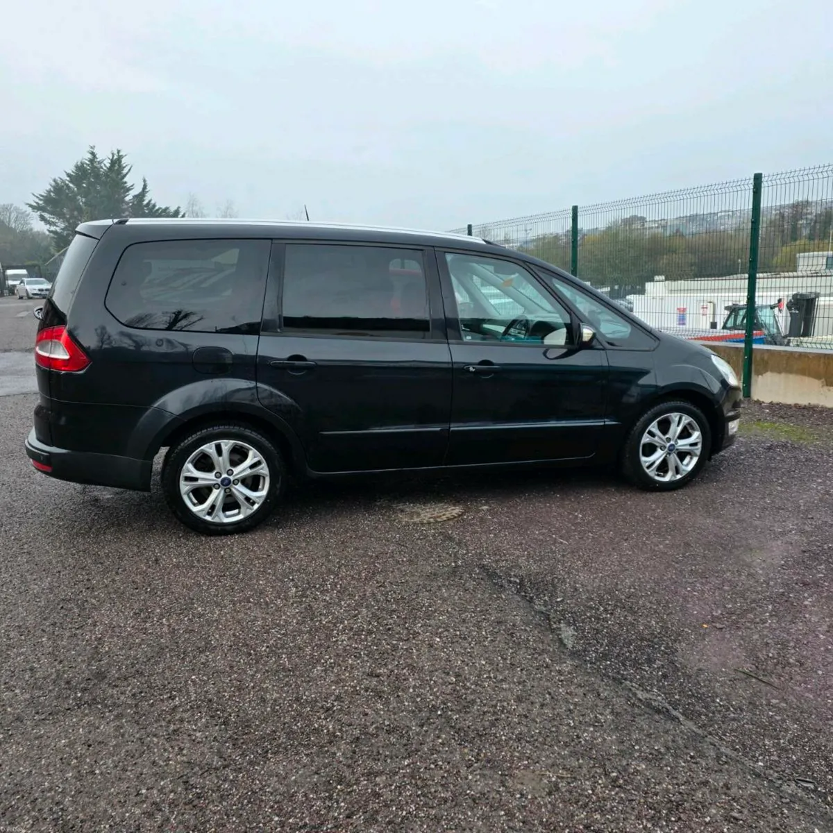 151 Ford Galaxy Automatic - Image 4