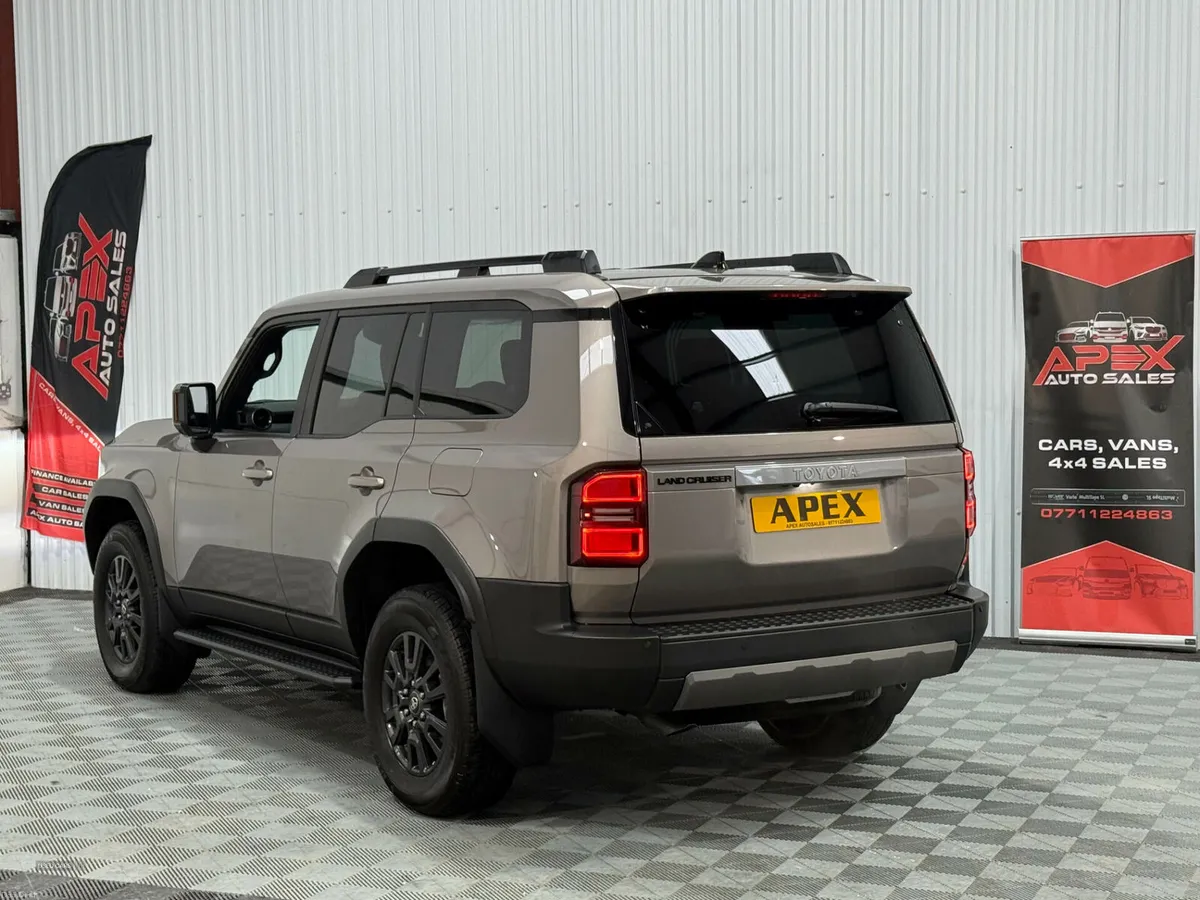 Toyota Land Cruiser 2.8 diesel 7 seater - Image 3