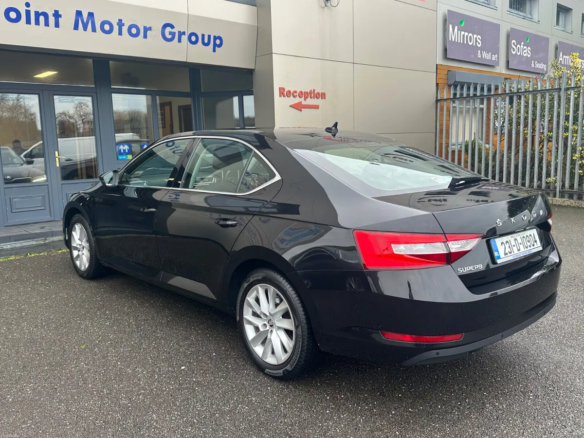 2.0 TDI AMBITION (150BHP) - SAVE 2000eur - Image 2