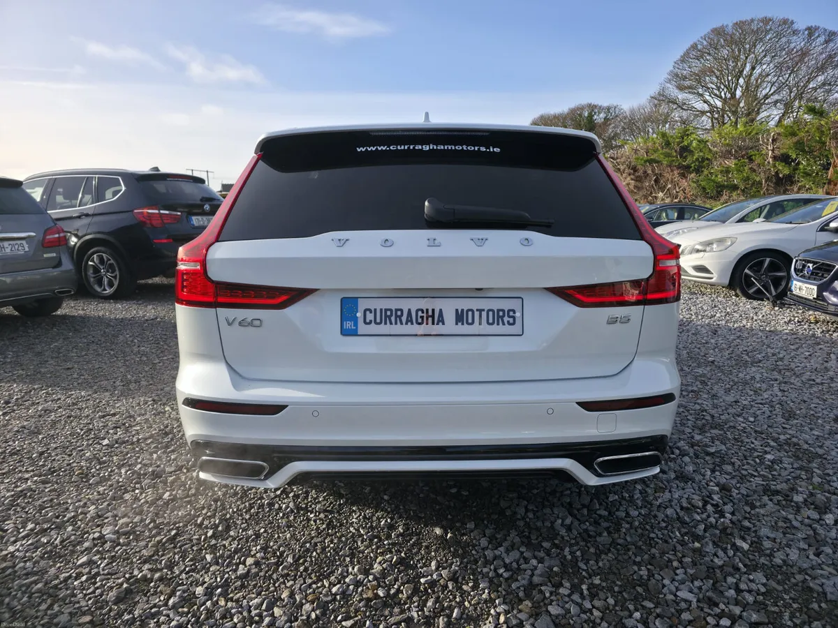2021 Volvo V60 | B5 R-Design - Image 4