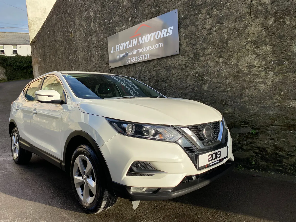 Mar 2019 Nissan Qashqai DCi Acenta Premium - Image 2