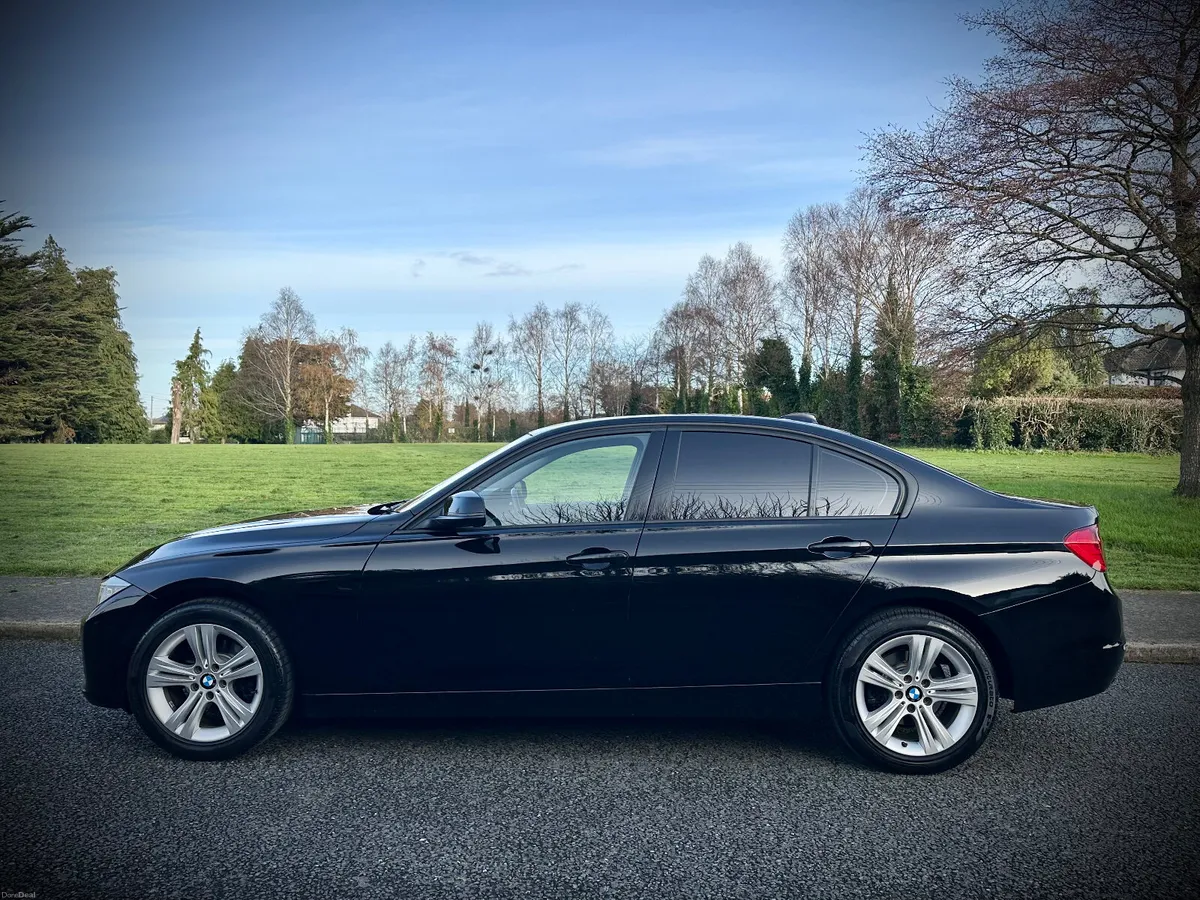 BMW 3 Series Sport 1.6 Petrol | March 27 nct. - Image 4