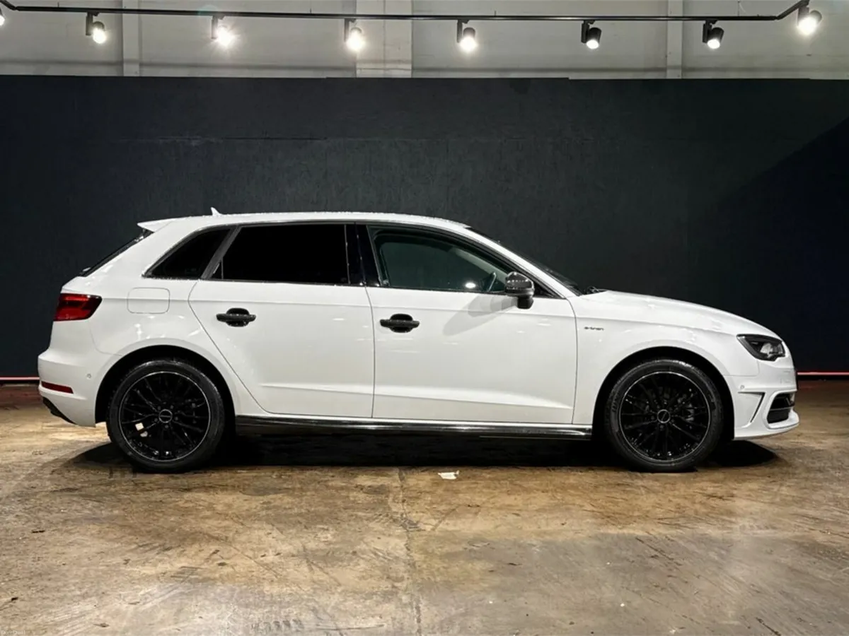 Audi A3 E-TRON 1.4L TFSI HYBRID AUTOMATIC - ELECTR - Image 3