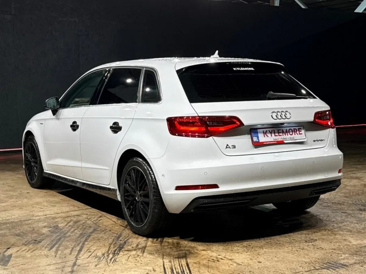 Audi A3 E-TRON 1.4L TFSI HYBRID AUTOMATIC - ELECTR - Image 5