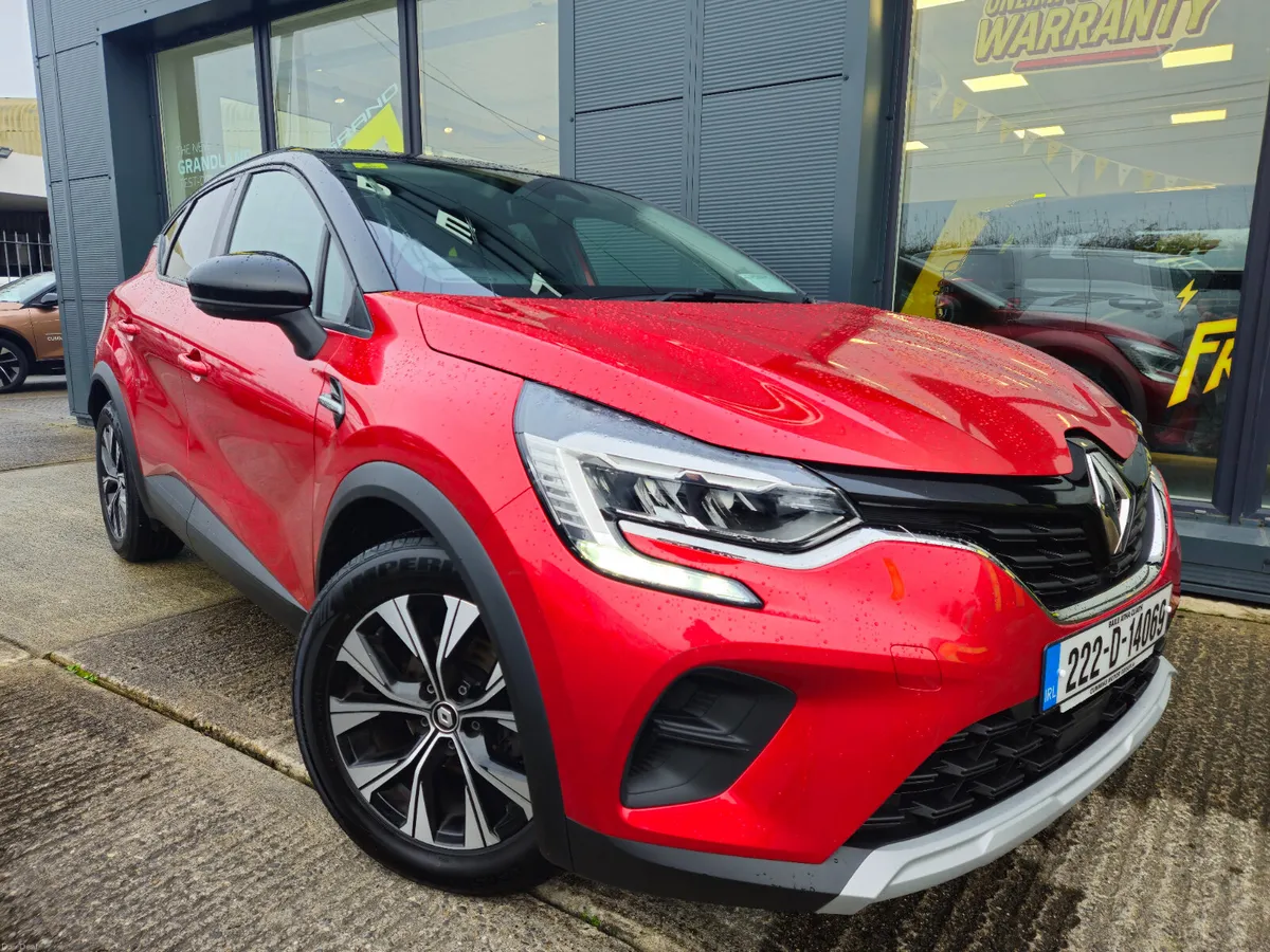 Renault Captur Limited 1.0 TCe SALE ON - Image 2