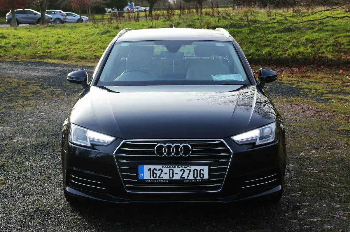 Audi A4 Avant ULTRA/MANUAL/1 OWNER/F.S.H./Like NEW - Image 2