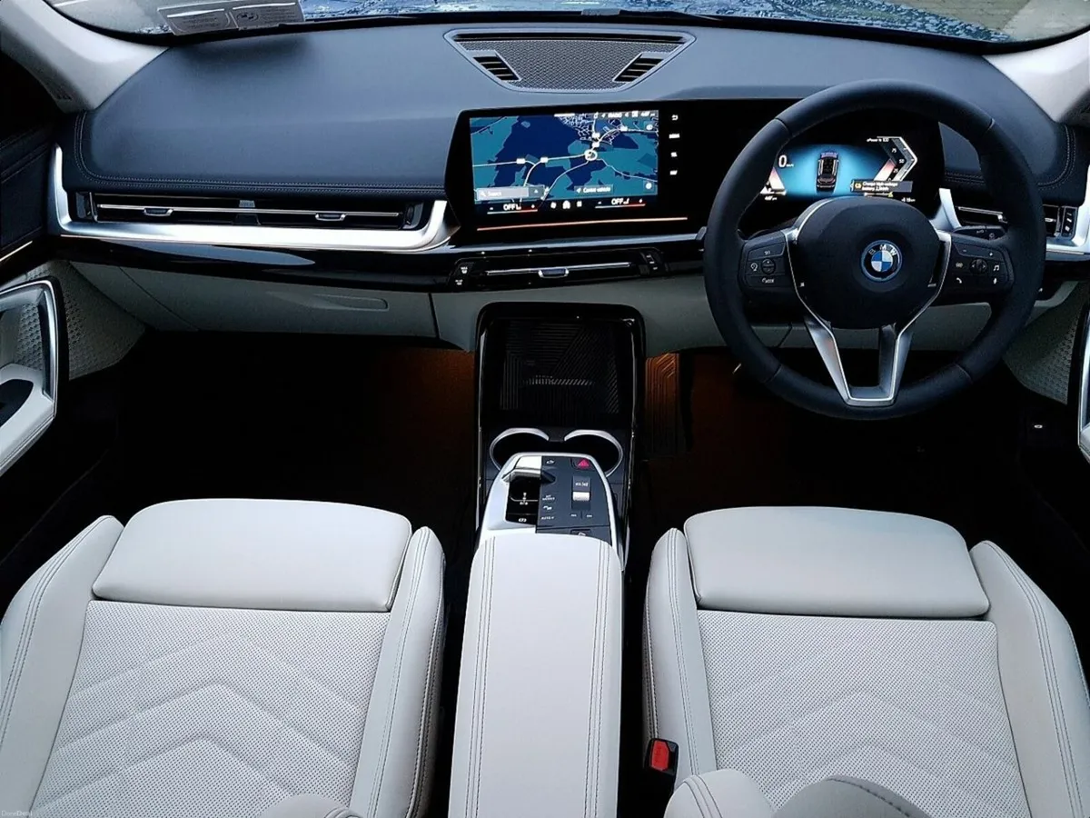 BMW iX1 iX1 eDrive20 xLine - Image 4
