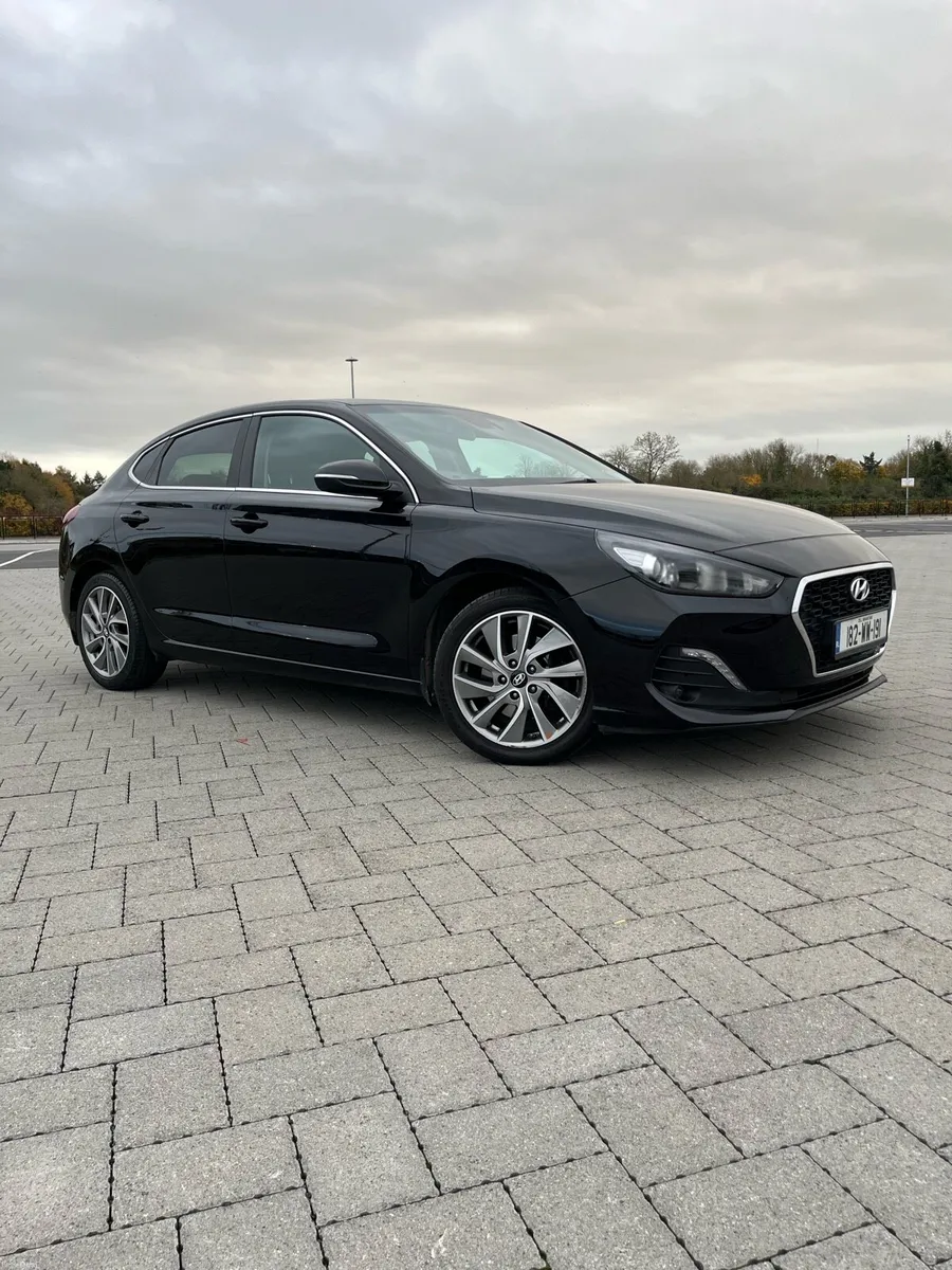 Hyundai i30 luxury trim fastback 2018 - Image 1
