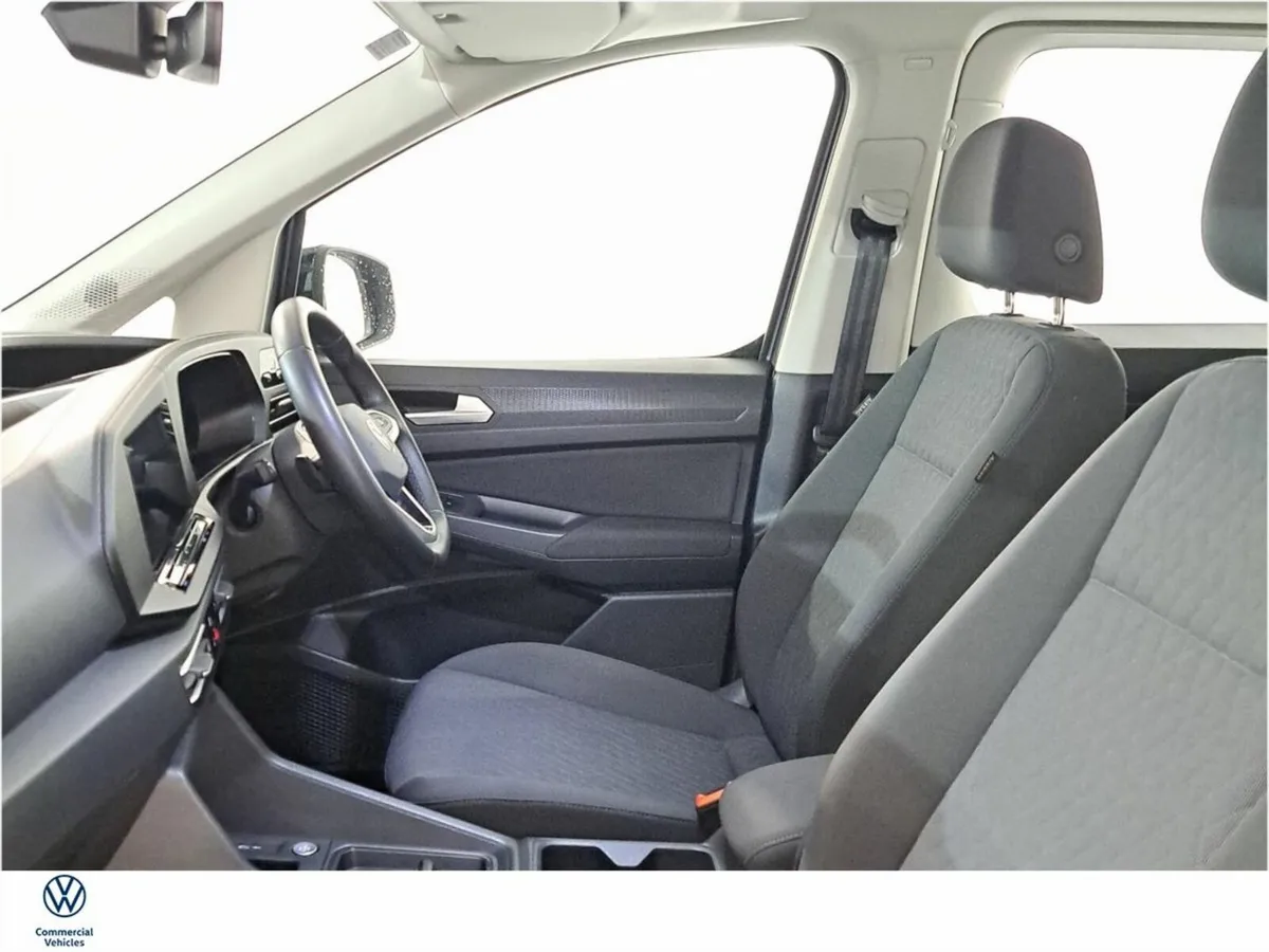Volkswagen Caddy Maxi Life 7 SEAT TDI 122HP A7F - Image 4