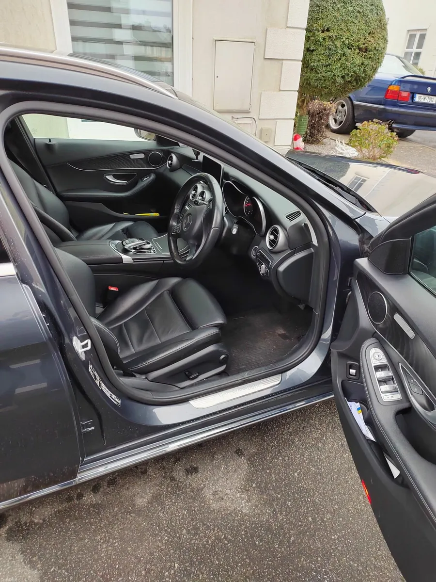 Mercedes-Benz C-Class 2016 - Image 2