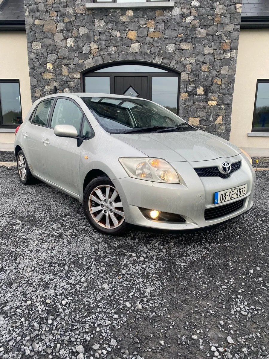 Toyota Auris Luna 1.4 8 months Tax - Image 4