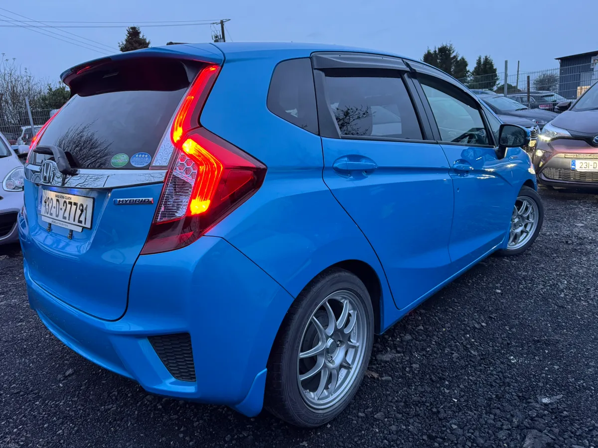 HONDA FIT HYBRID AUTOMATIC - Image 3