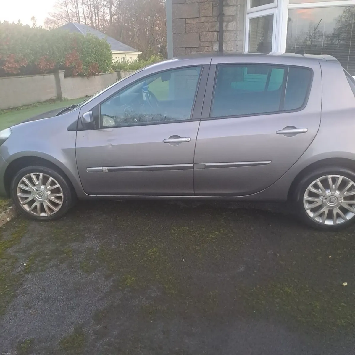 Renault Clio - Image 2