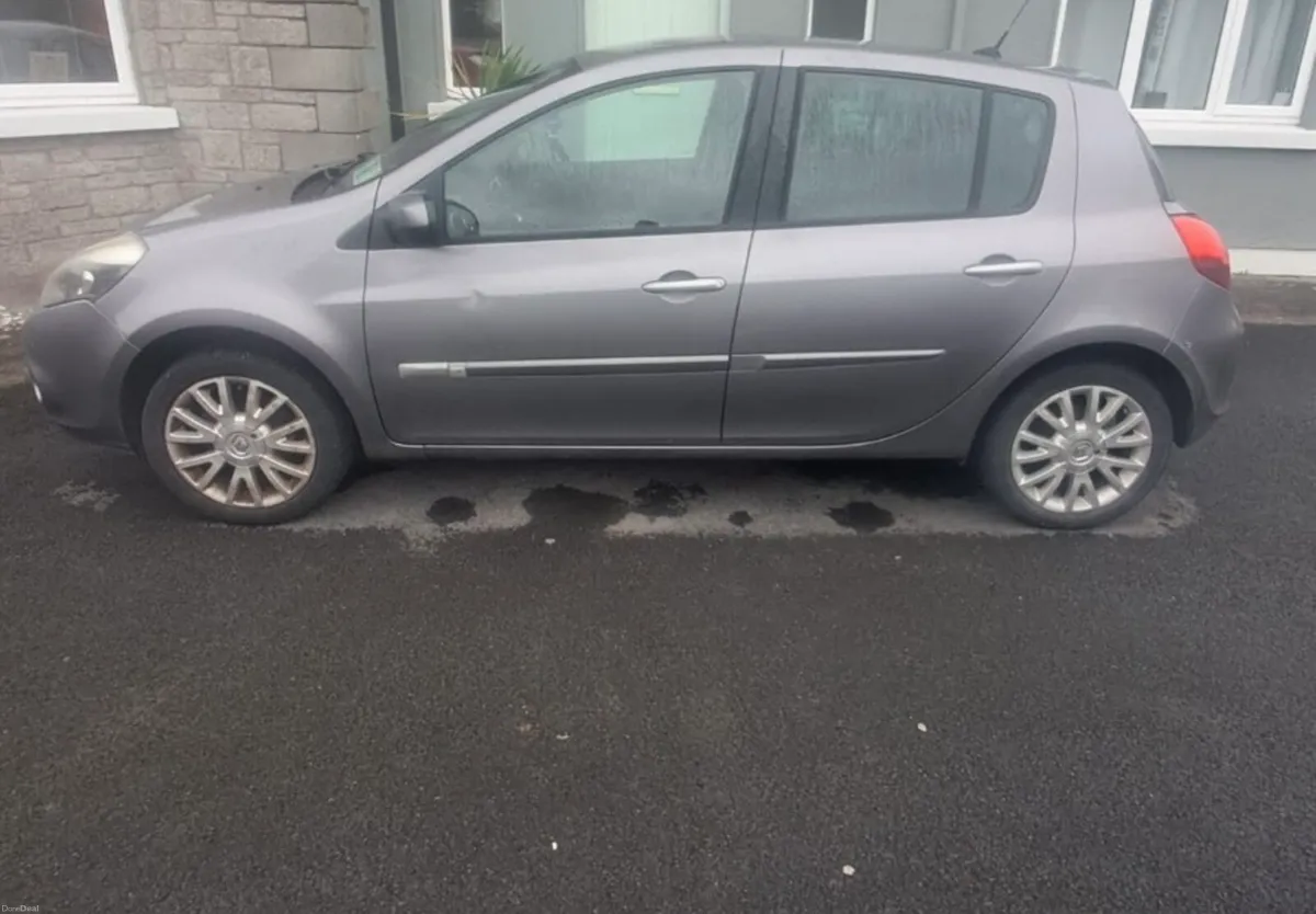Renault Clio - Image 4
