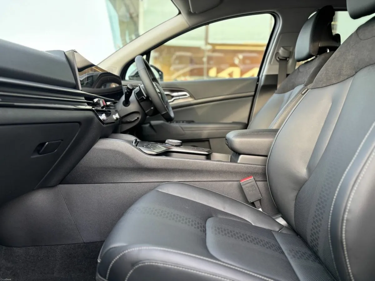 Kia Sportage 1.6 K3 Hybrid ( 0% Finance available - Image 2