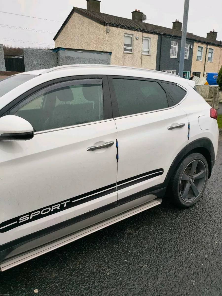Hyundai Tucson 2019 Executive plus - Image 2