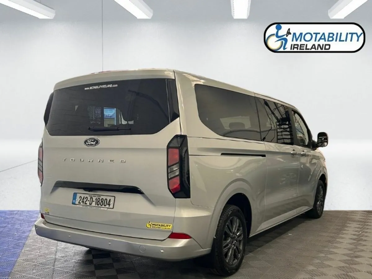 Ford Tourneo Custom Wheelchair Accessible Taxi - Image 2