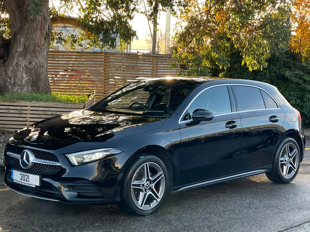 2021 Mercedes-Benz A250e.. AMG..2 keys - Image 3