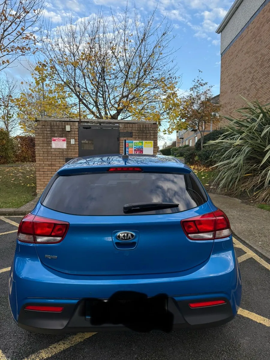 Kia Rio 2021 - Stunning condition - A perfect city - Image 4