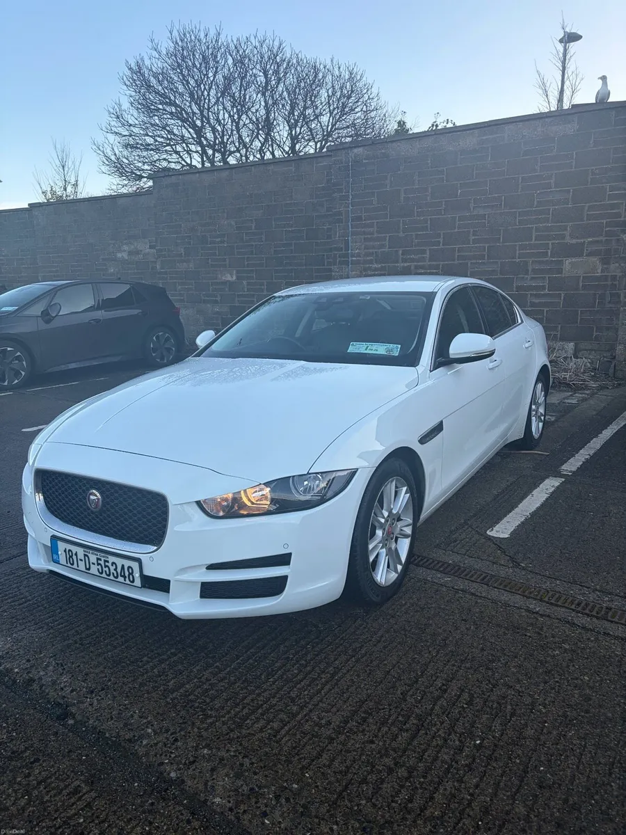 2018 Jaguar XE 2.0D 180hp Prestige Auto - white - Image 3