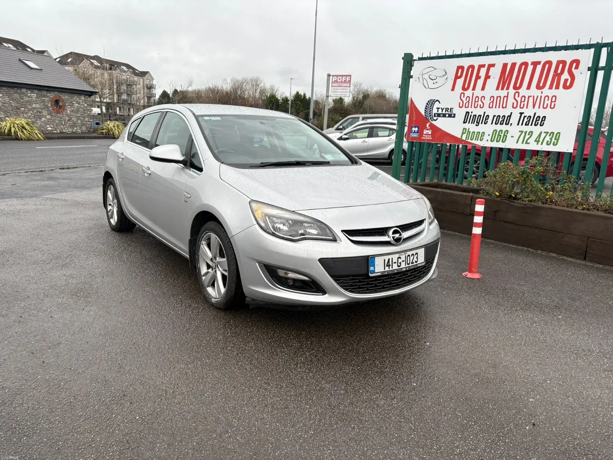 Opel Astra 2014 - Image 2