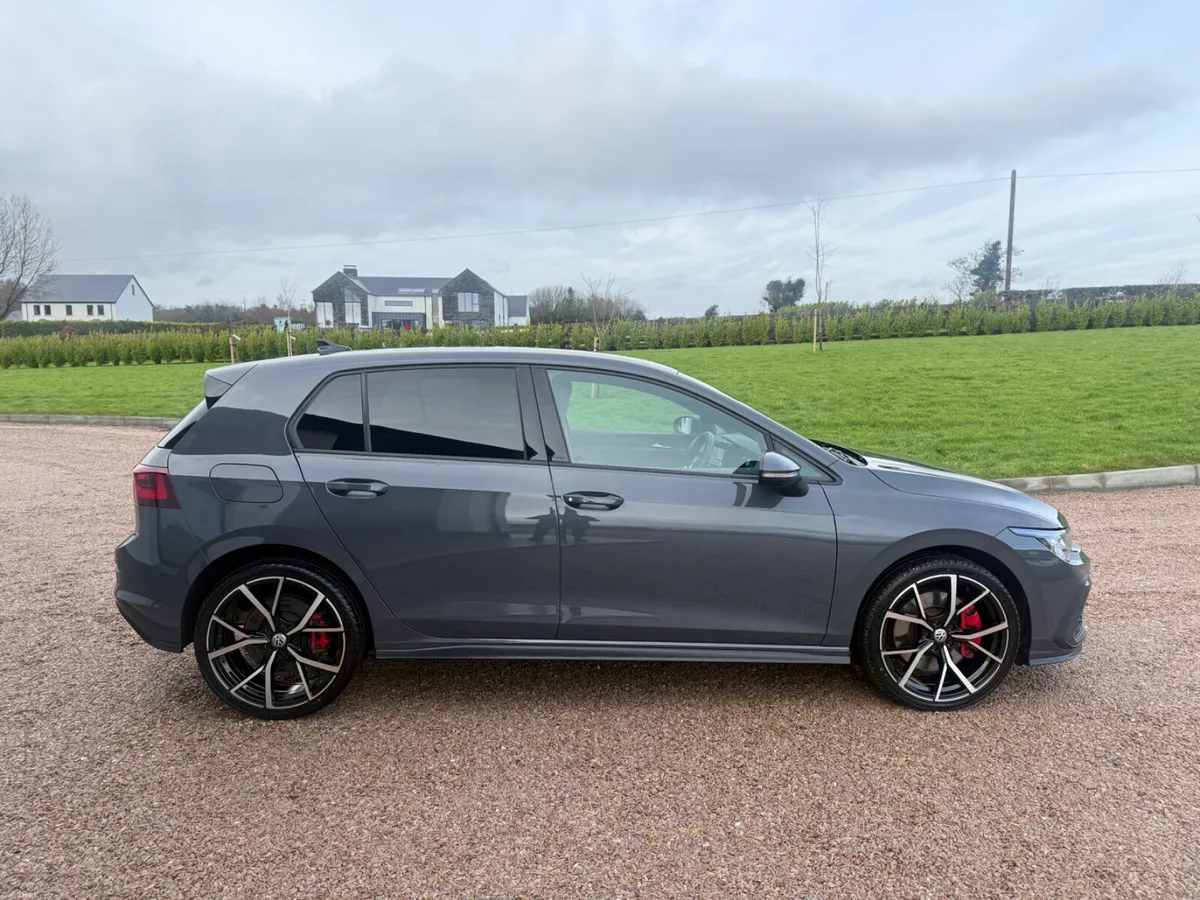 212 Volkswagen Golf GTE 245Bhp *WINTER PACK* - Image 4