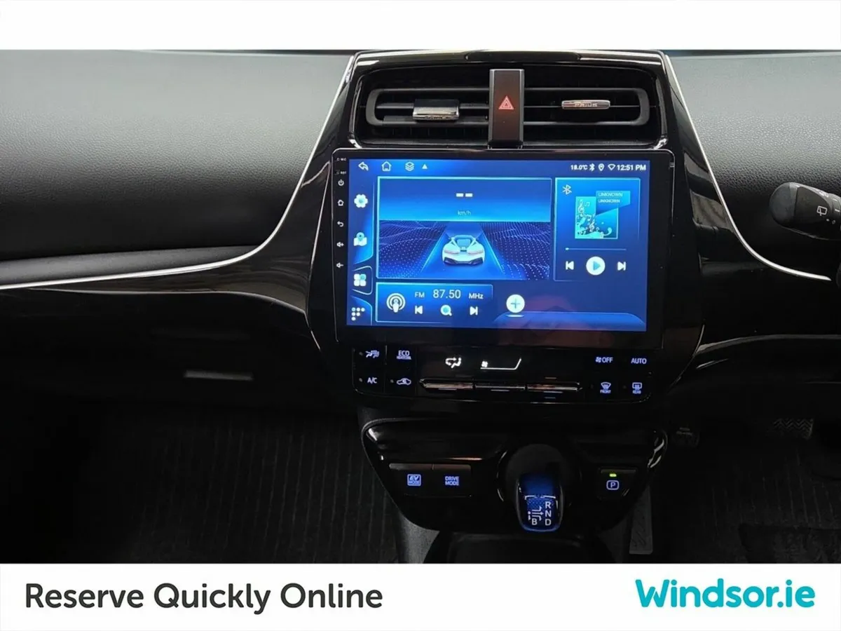 Toyota Prius S 1.8 HYBRID AUTOMATIC - Image 4