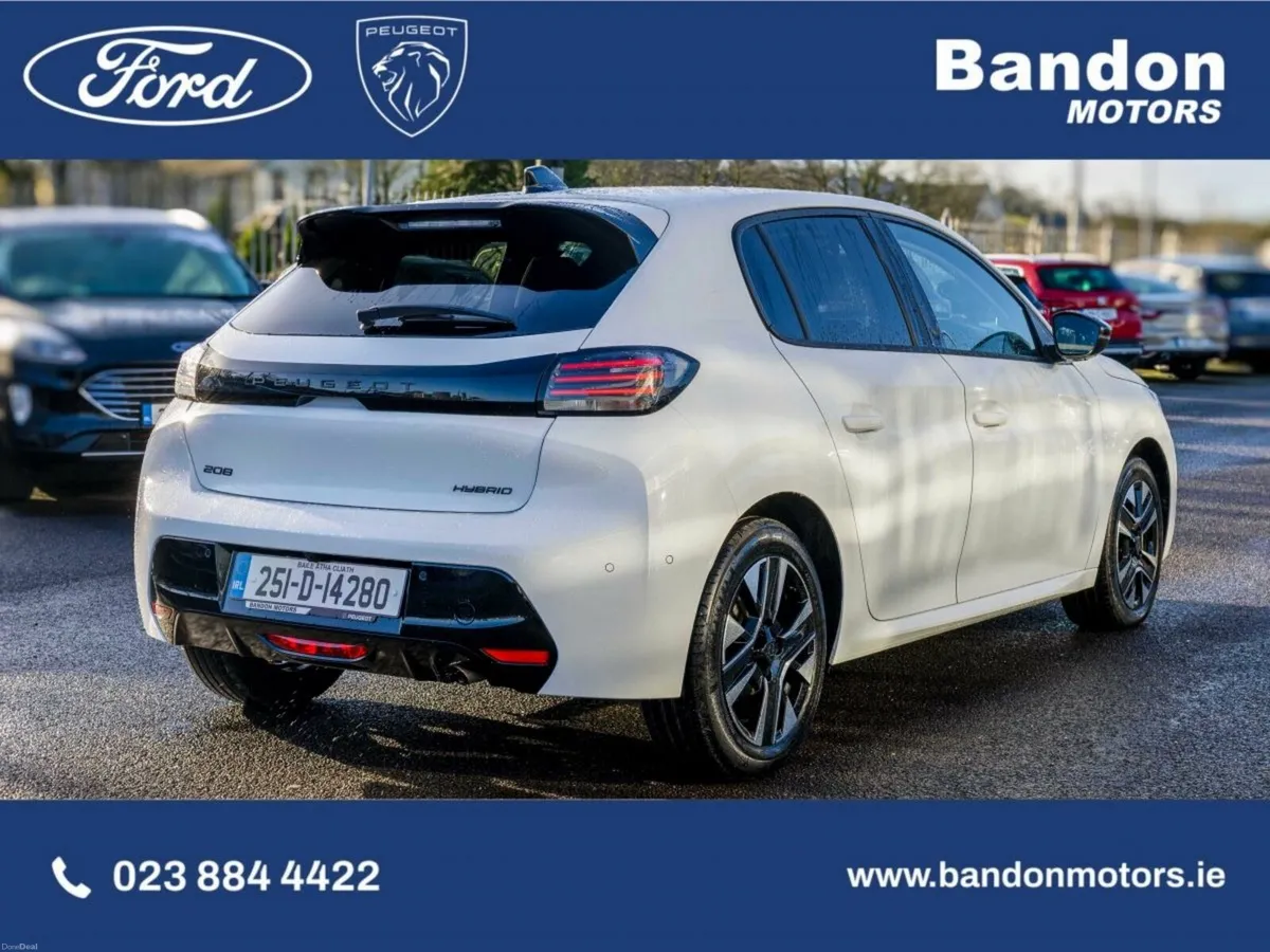 Peugeot 208 2025 Peugeot 208 White. 1.2 MHEV Puret - Image 3