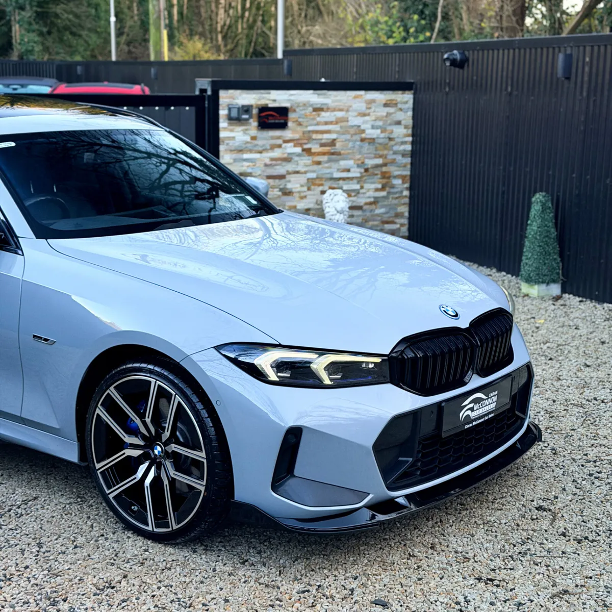 2023 (231) BMW 330e M-SPORT LCI TOURING PRO 290BHP - Image 2