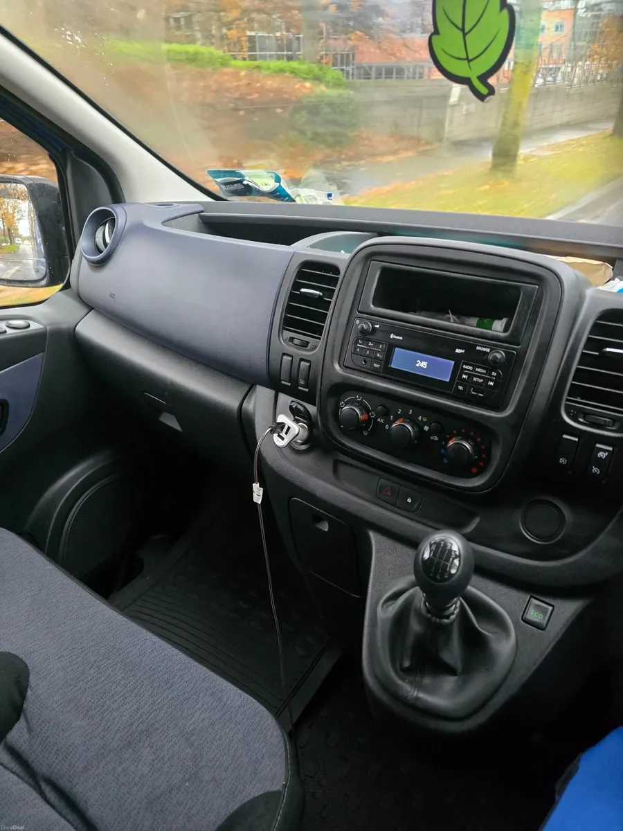 Opel Vivaro 2015 - Image 4
