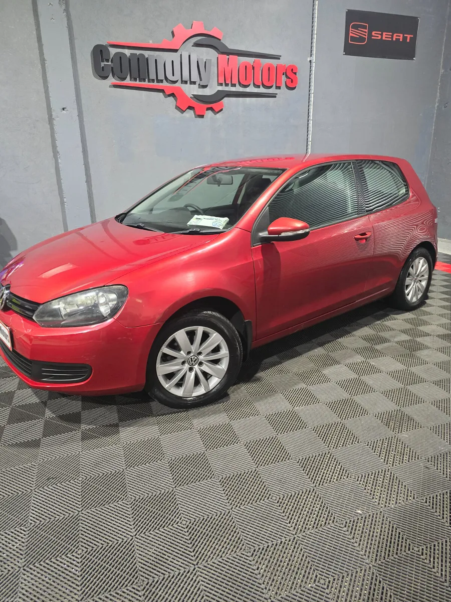 Volkswagen Golf 2010 - Image 2