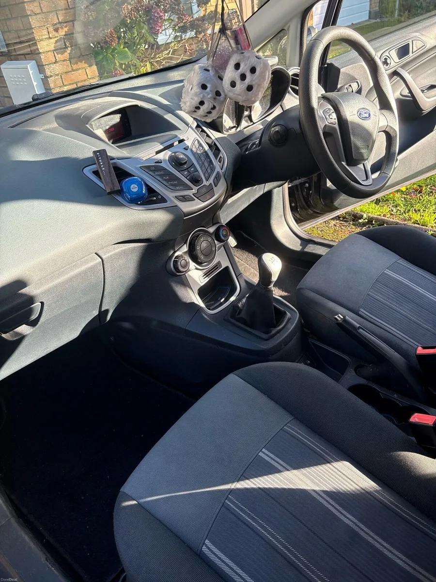 2010 Ford Fiesta - Bluetooth - Image 2