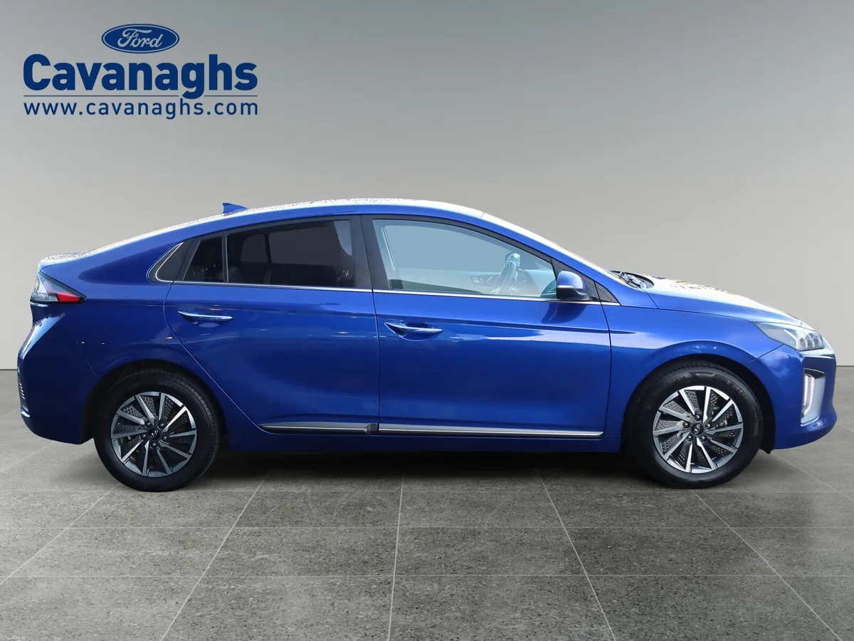 2022 HYUNDAI IONIQ EV PREMIUM 5DR AUTO - Image 2
